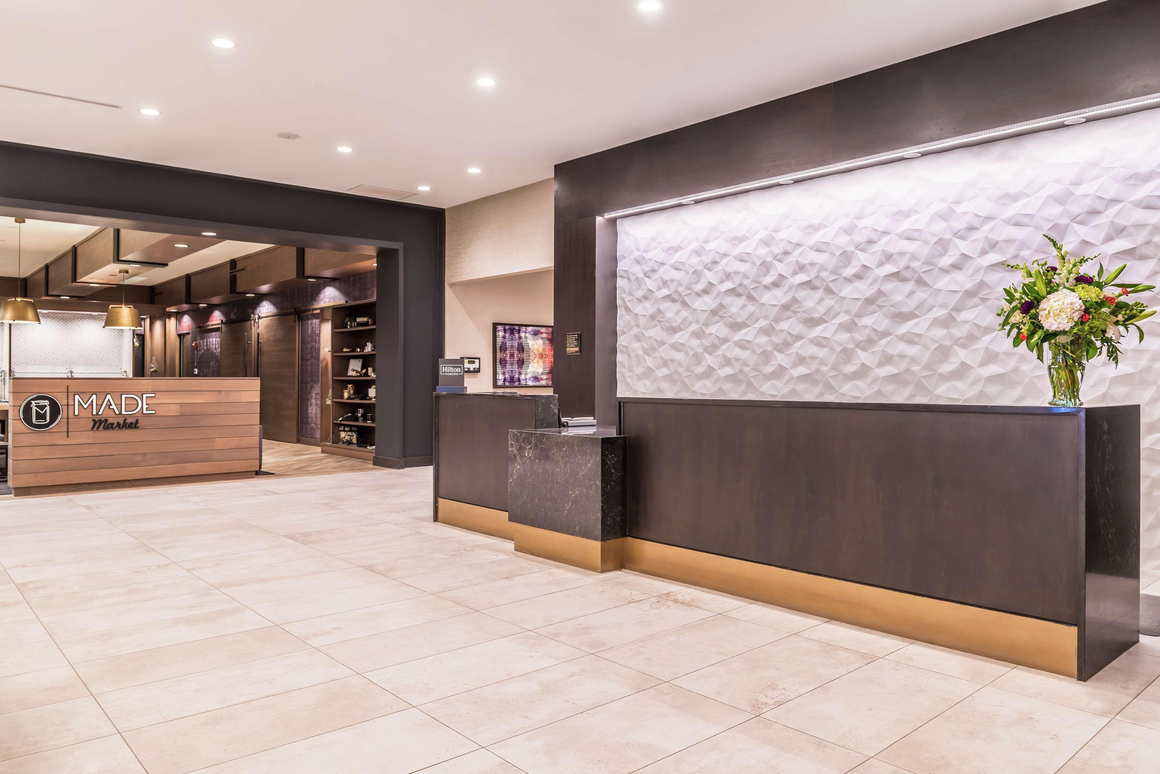 Doubletree By Hilton Lafayette East Hotel Buitenkant foto