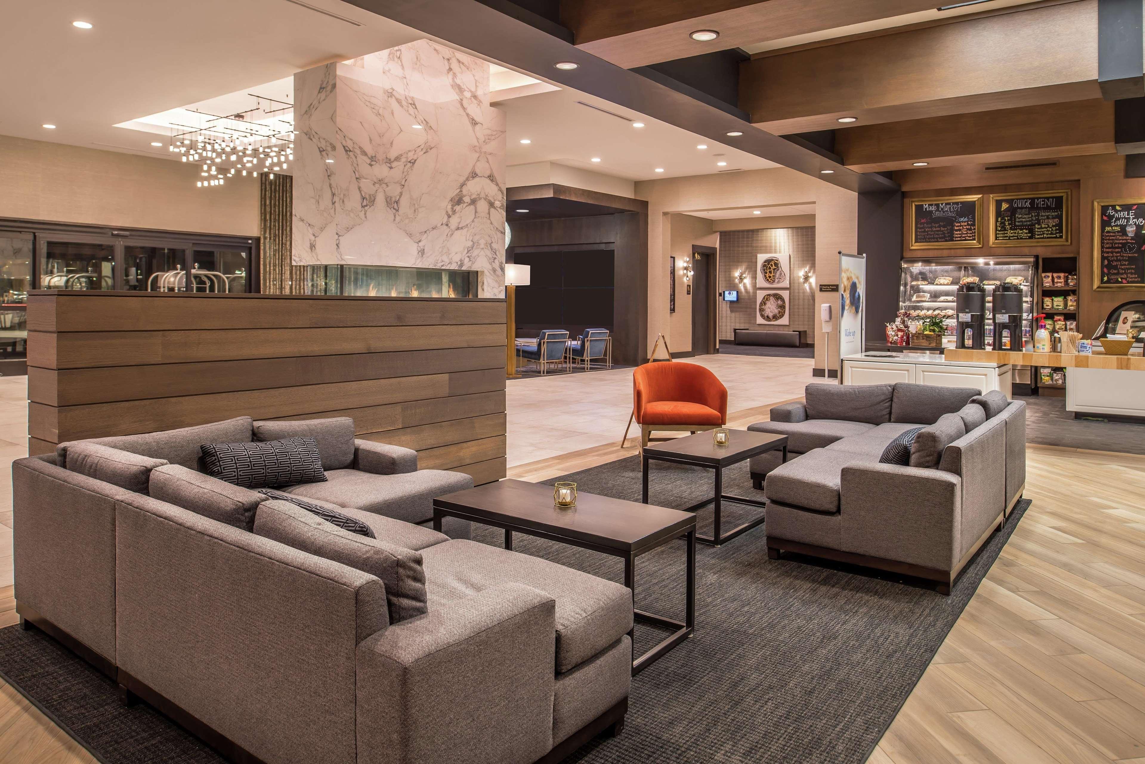 Doubletree By Hilton Lafayette East Hotel Buitenkant foto