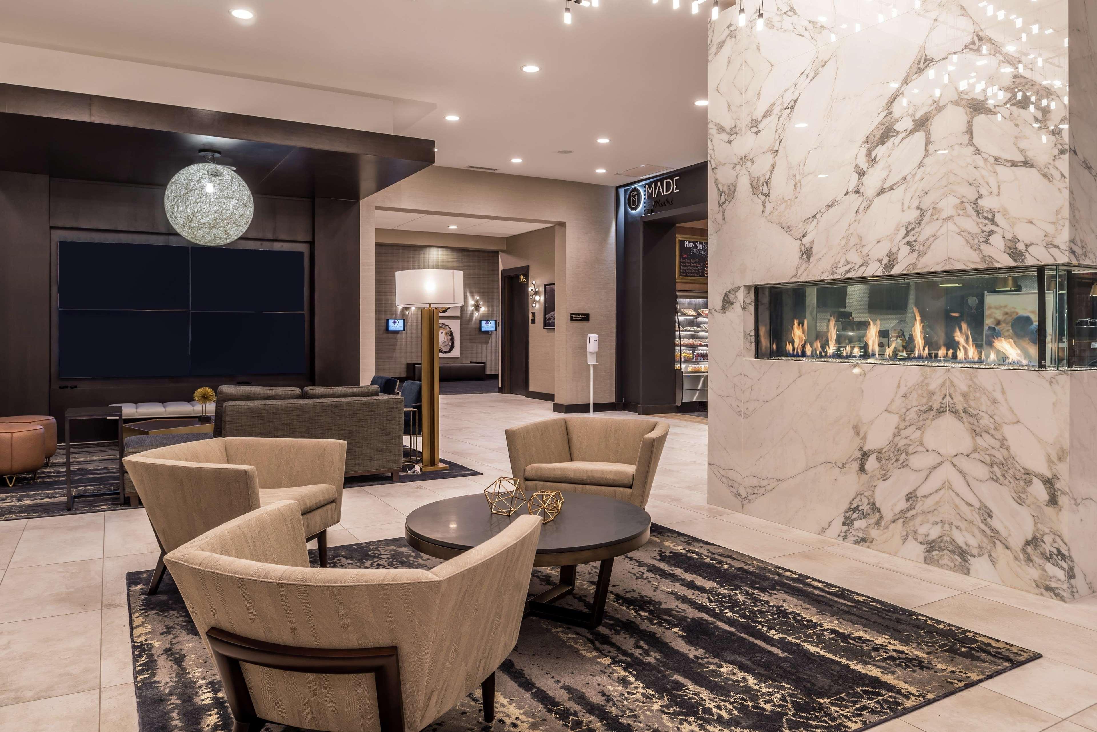 Doubletree By Hilton Lafayette East Hotel Buitenkant foto