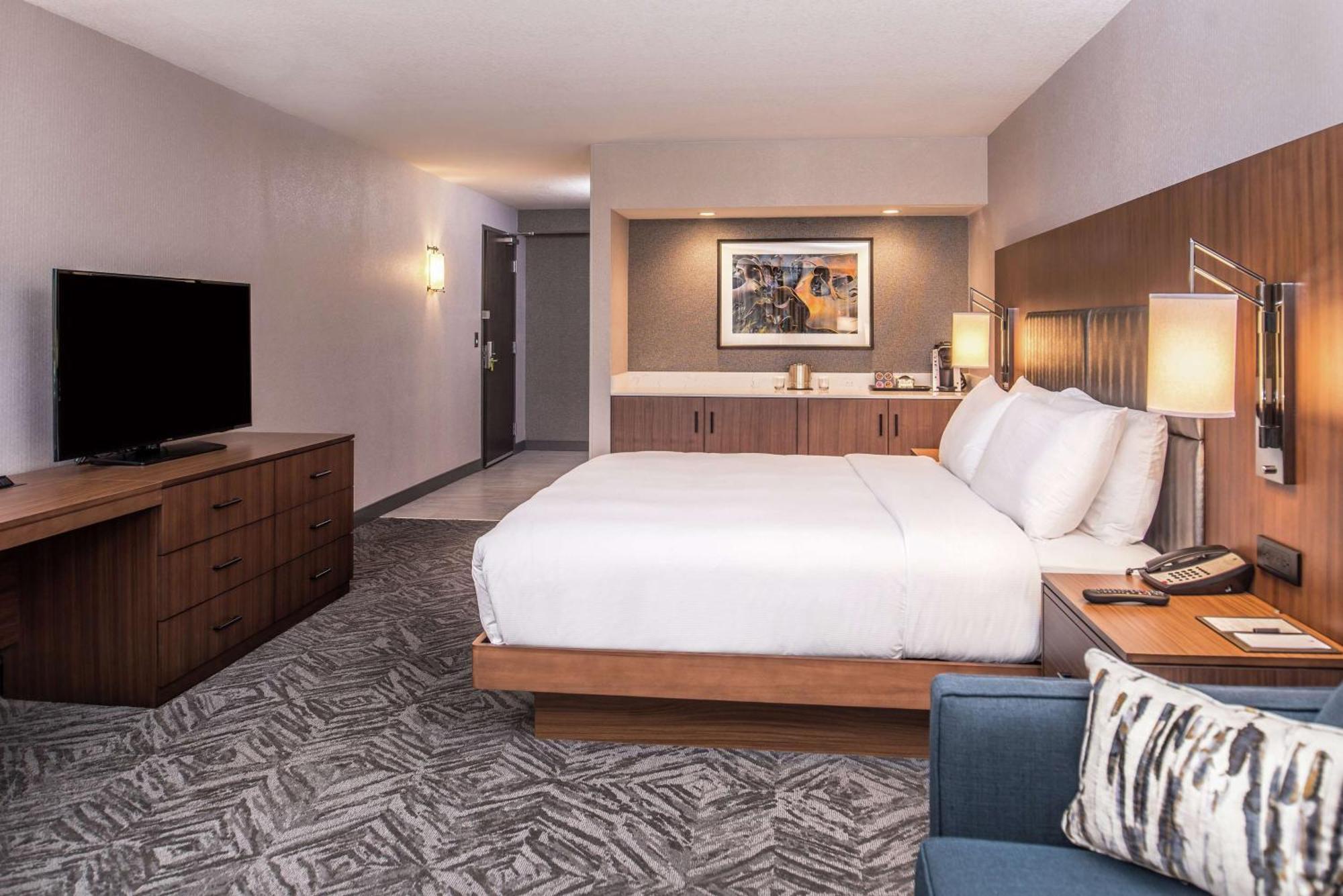 Doubletree By Hilton Lafayette East Hotel Buitenkant foto